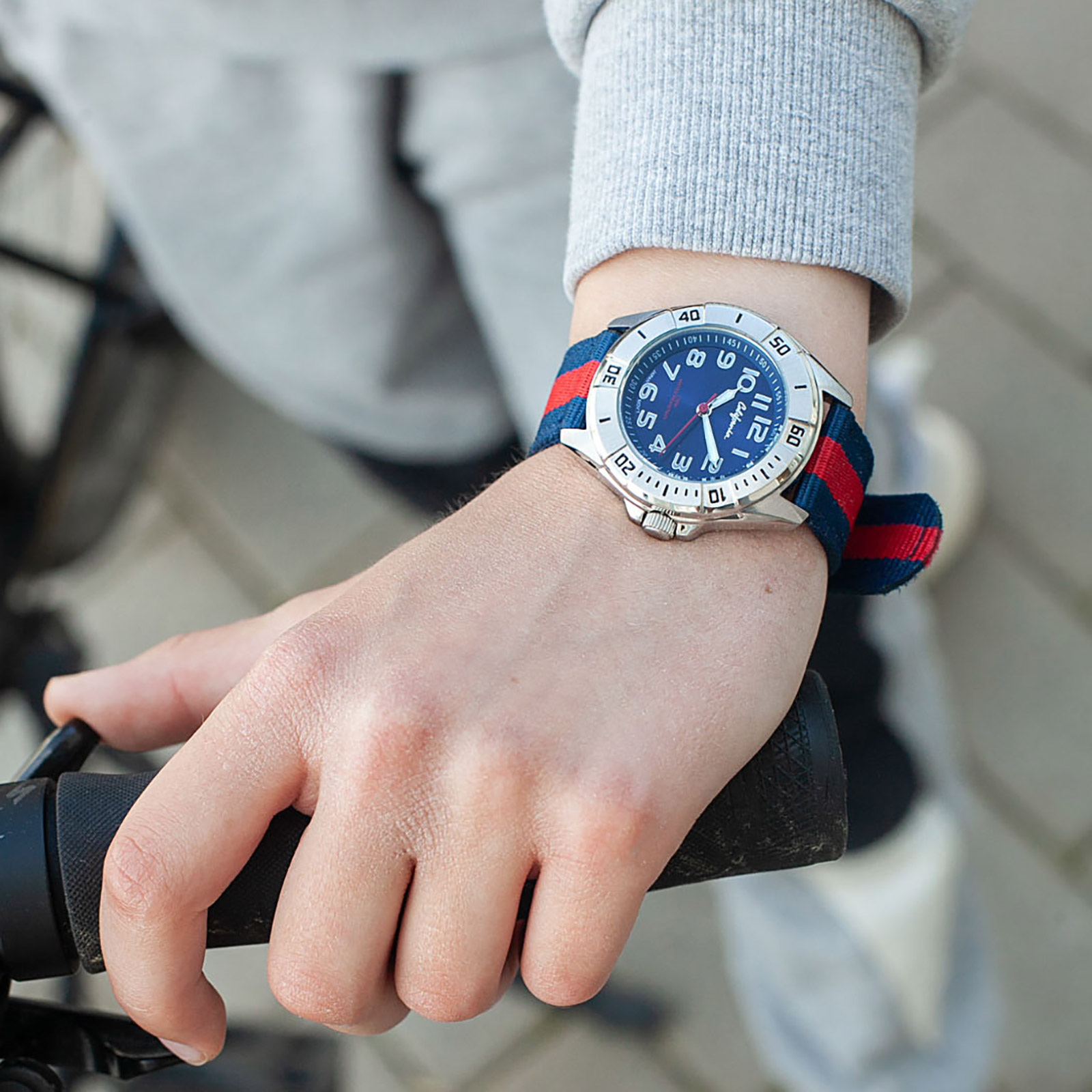 California barnklocka - nylonband, blå/röd, 38 mm