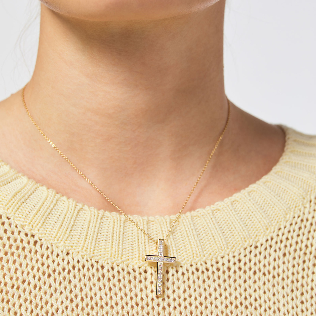 Guldpläterat halsband med kors