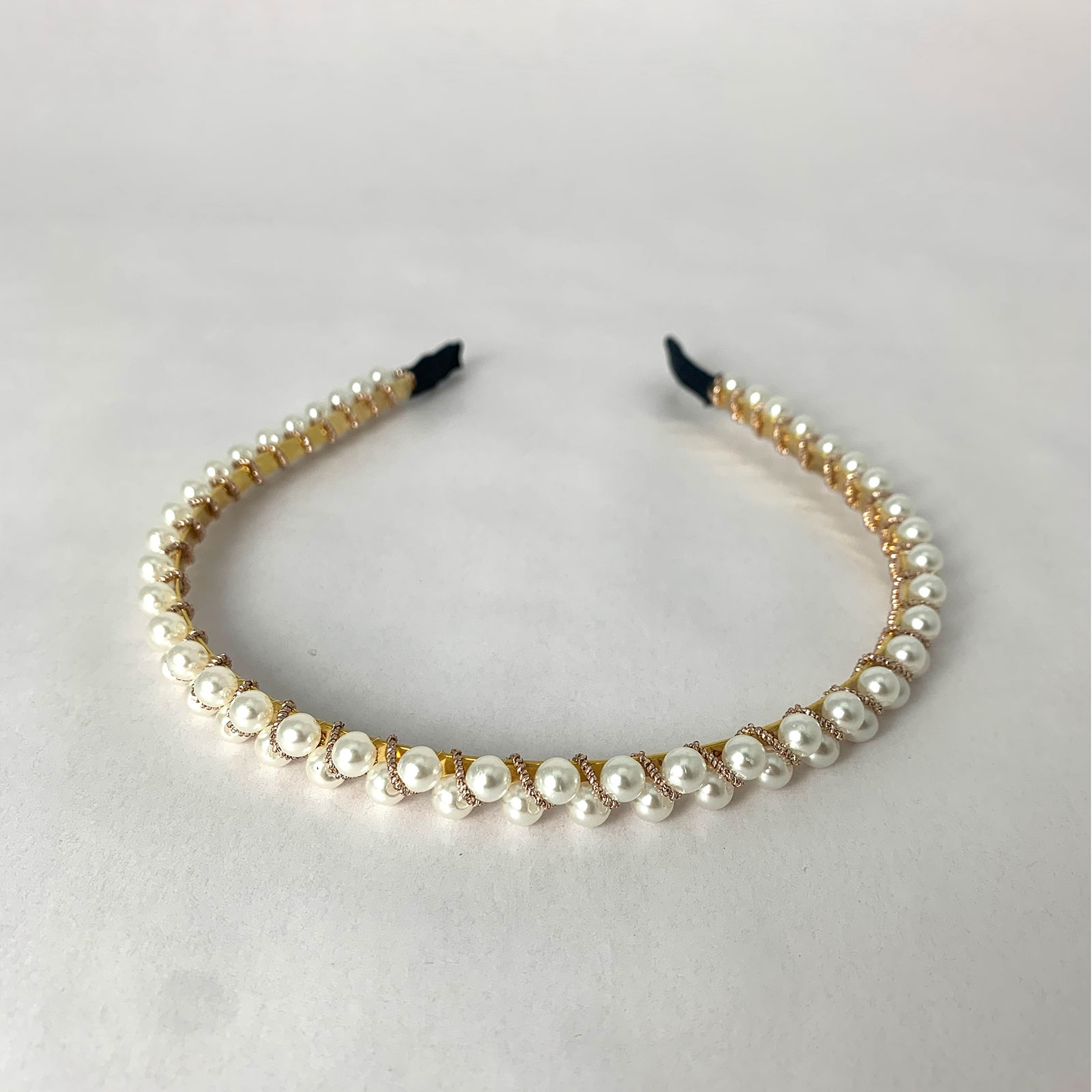 Diadem twisted - Guldfärg & pärlor