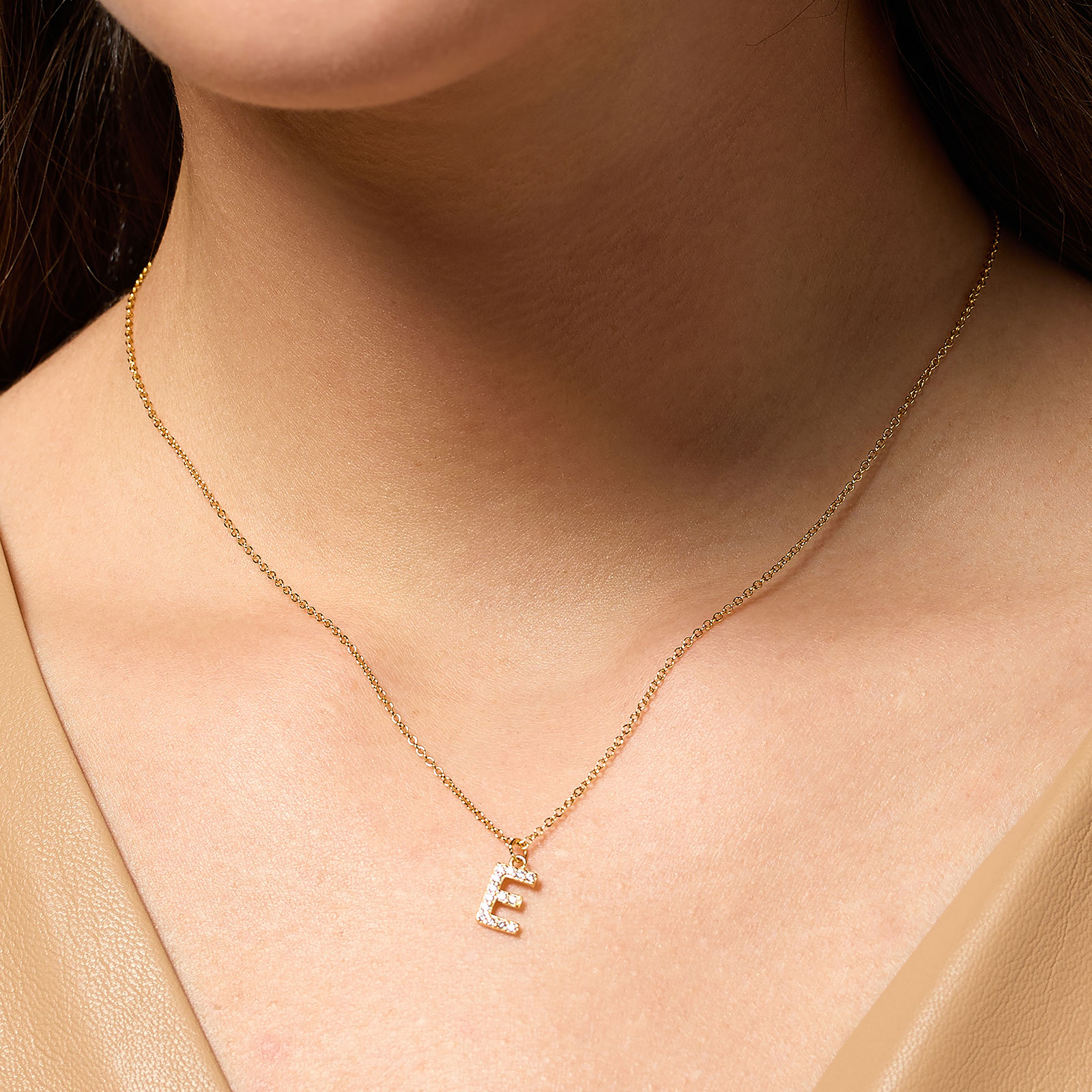 Guldpläterat halsband bokstav E - 42+3 cm