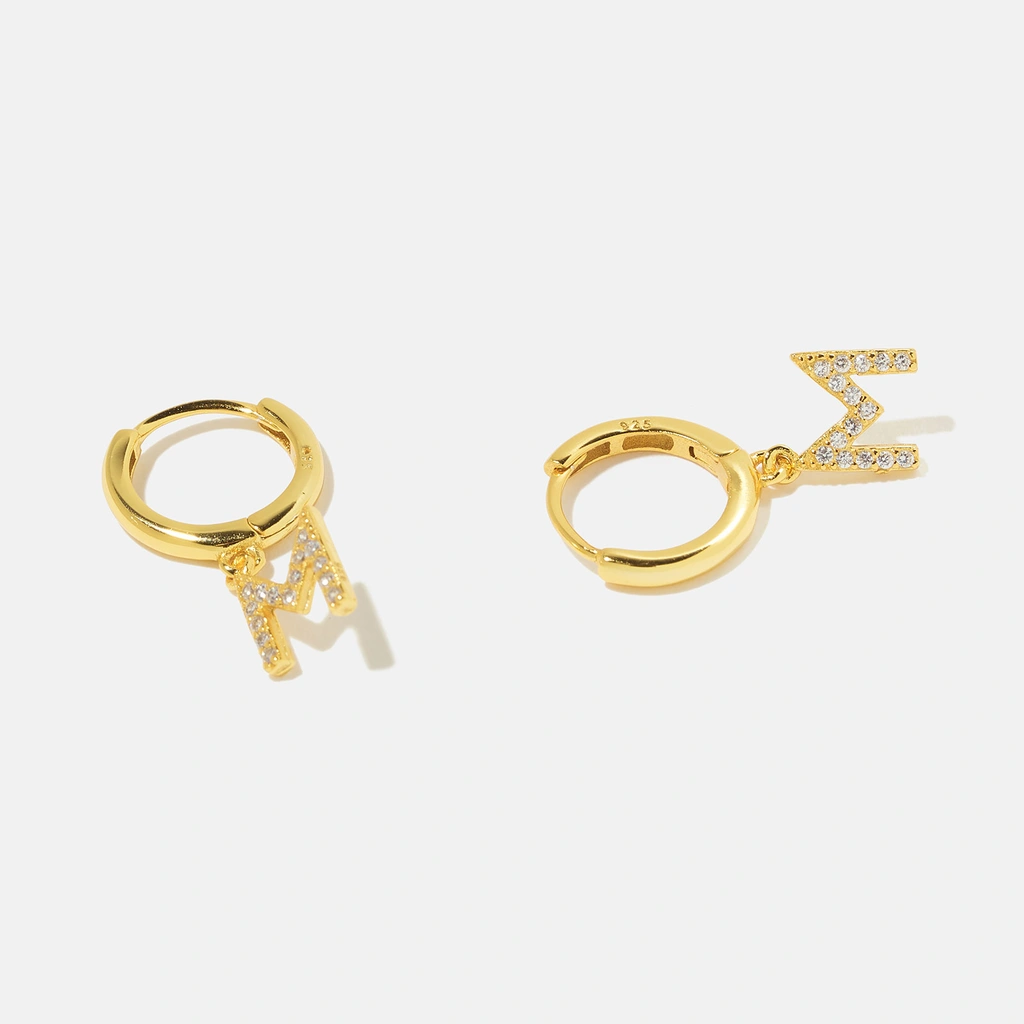 Guldpläterade silverörhängen - hoops M