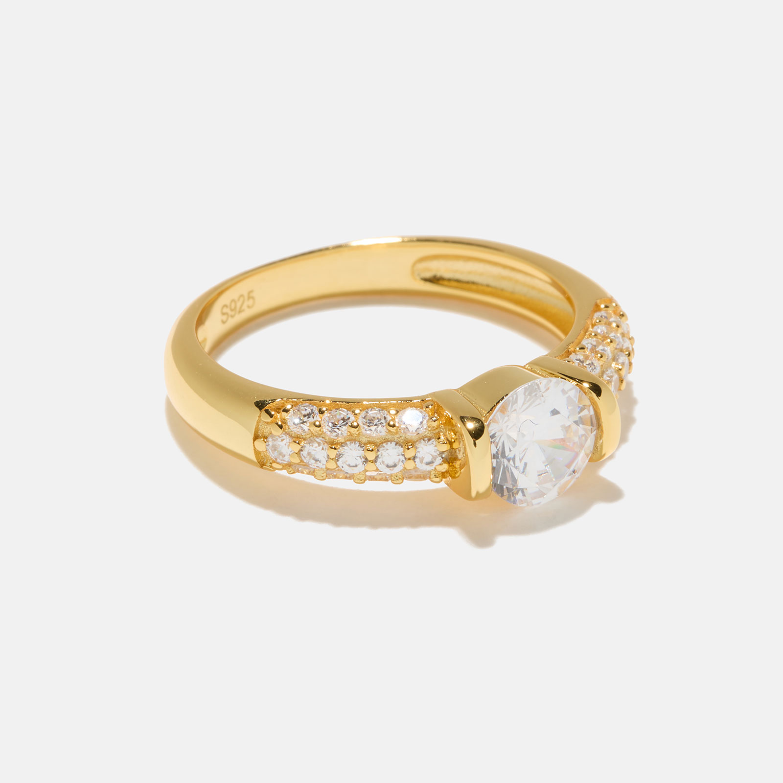 Förgylld ring i äkta silver - sidostensring