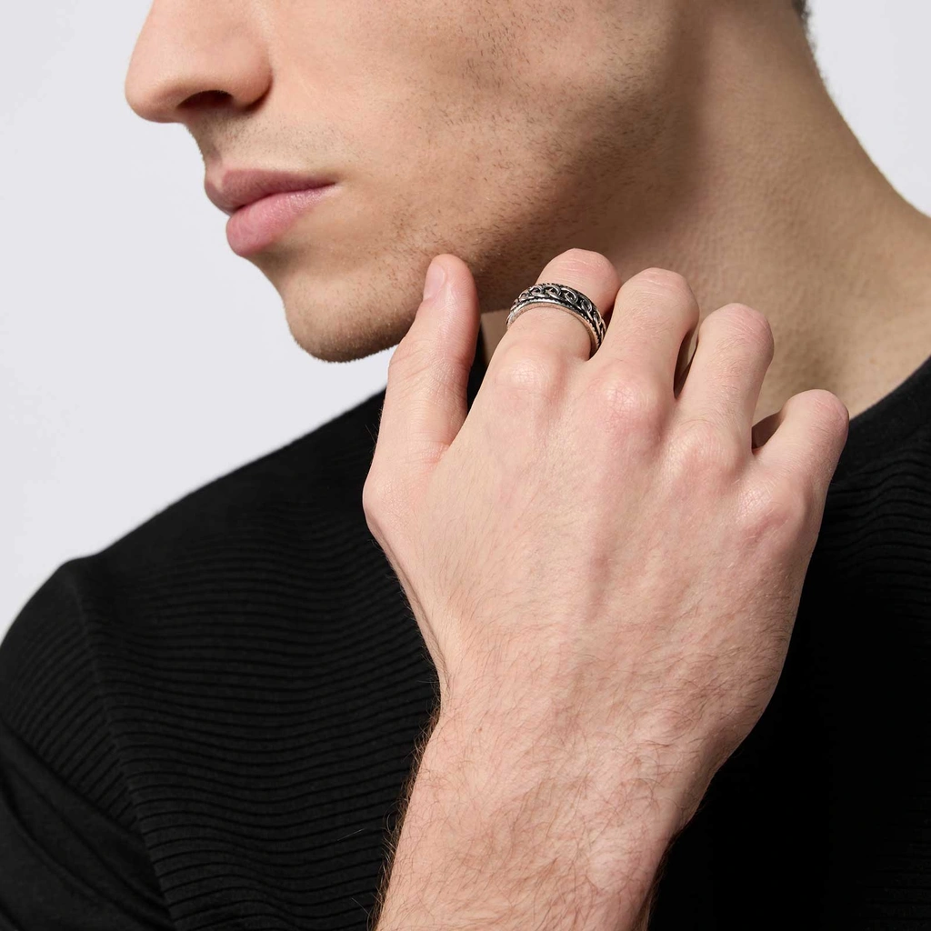 Silverfärgad ring herr - mönstrad