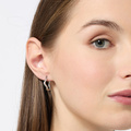 Silverfärgade örhängen - hoops med struktur 16 mm