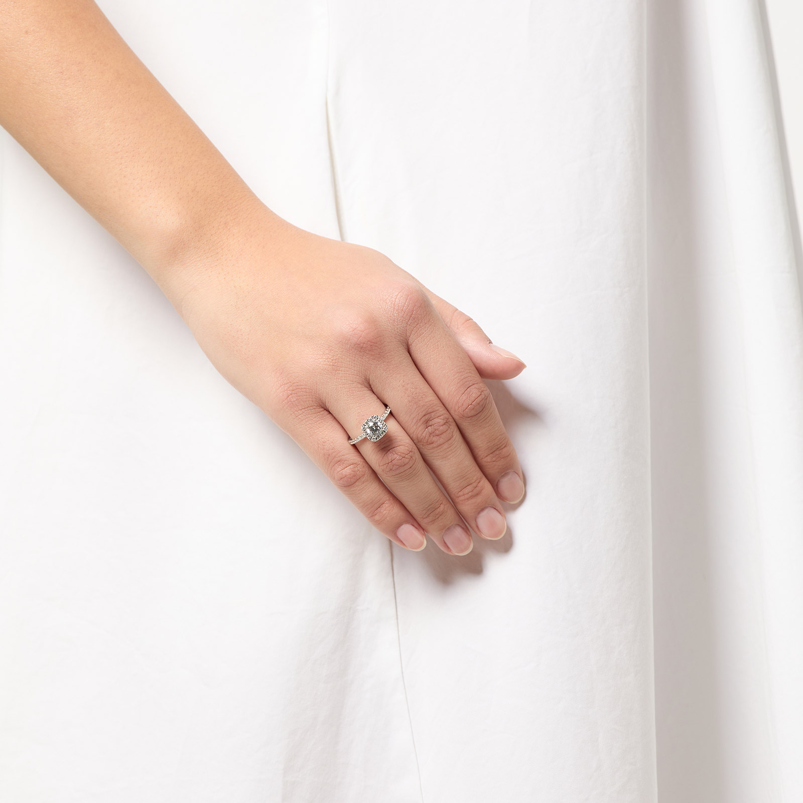 Ring Sabina - 18k vitguld, labbodlade diamanter 0,7 carat