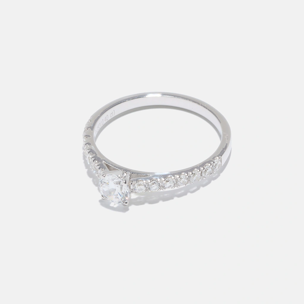 Ring Reneé - 18k vitguld, labbodlade diamanter 0,4 carat, st. 18,5