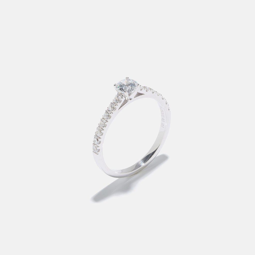 Ring Reneé - 18k vitguld, labbodlade diamanter 0,4 carat