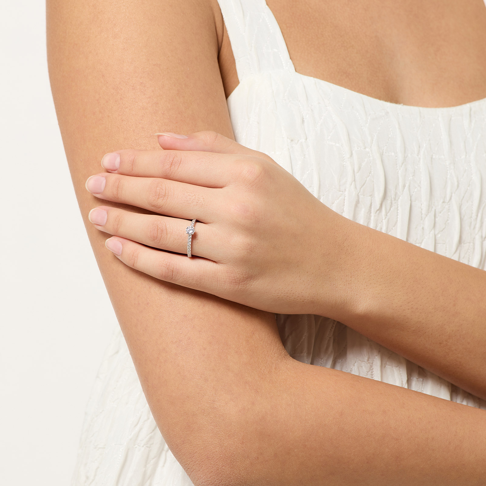 Ring Kerstin - 18k vitguld, labbodlade diamanter 0,4 carat
