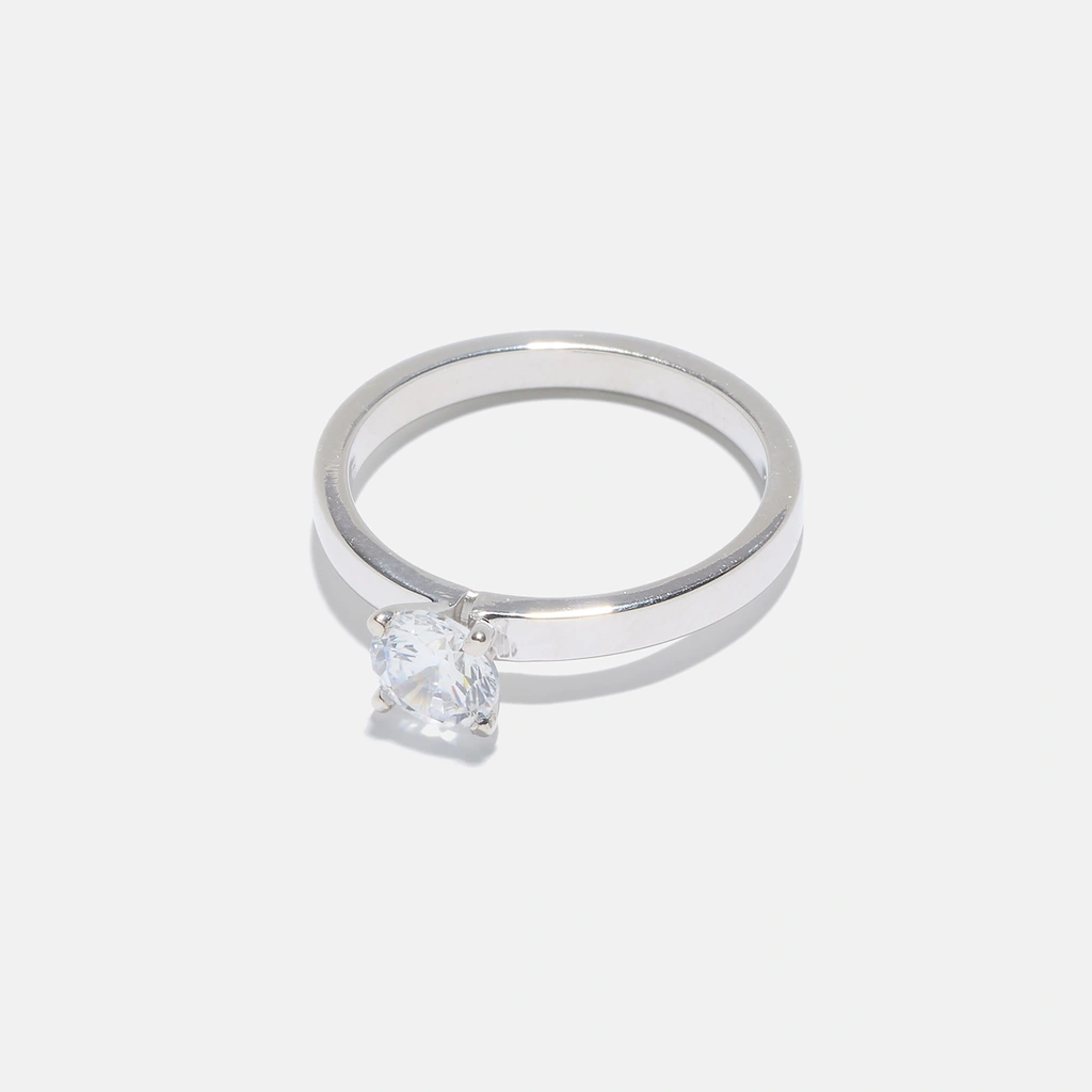 Ring Ulrika - 18k vitguld, labbodlad diamant 0,7 carat - 17,5