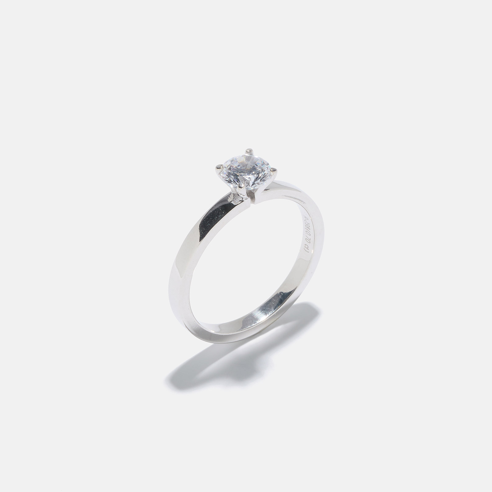 Ring Ulrika - 18k vitguld, labbodlad diamant 0,7 carat