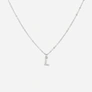 Silverfärgat halsband - bokstav L