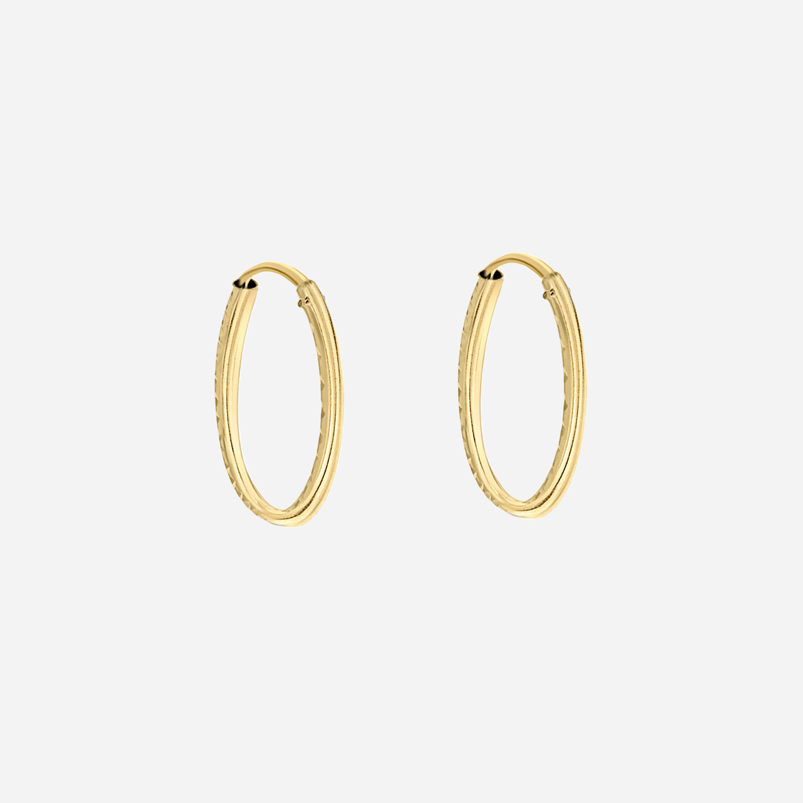 Örhängen 9k guld - mönstrade hoops 13 mm