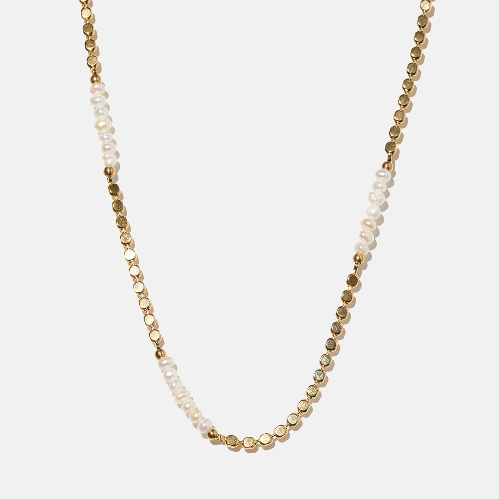 Guldpläterat stålhalsband med pärlor - 35+5cm