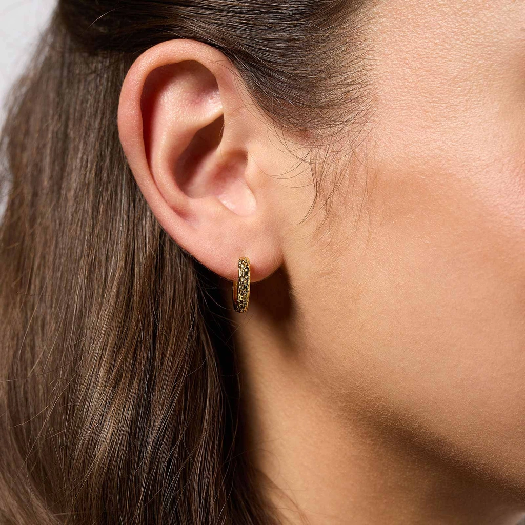 Guldpläterade silverörhängen - mönstrade hoops 15 mm