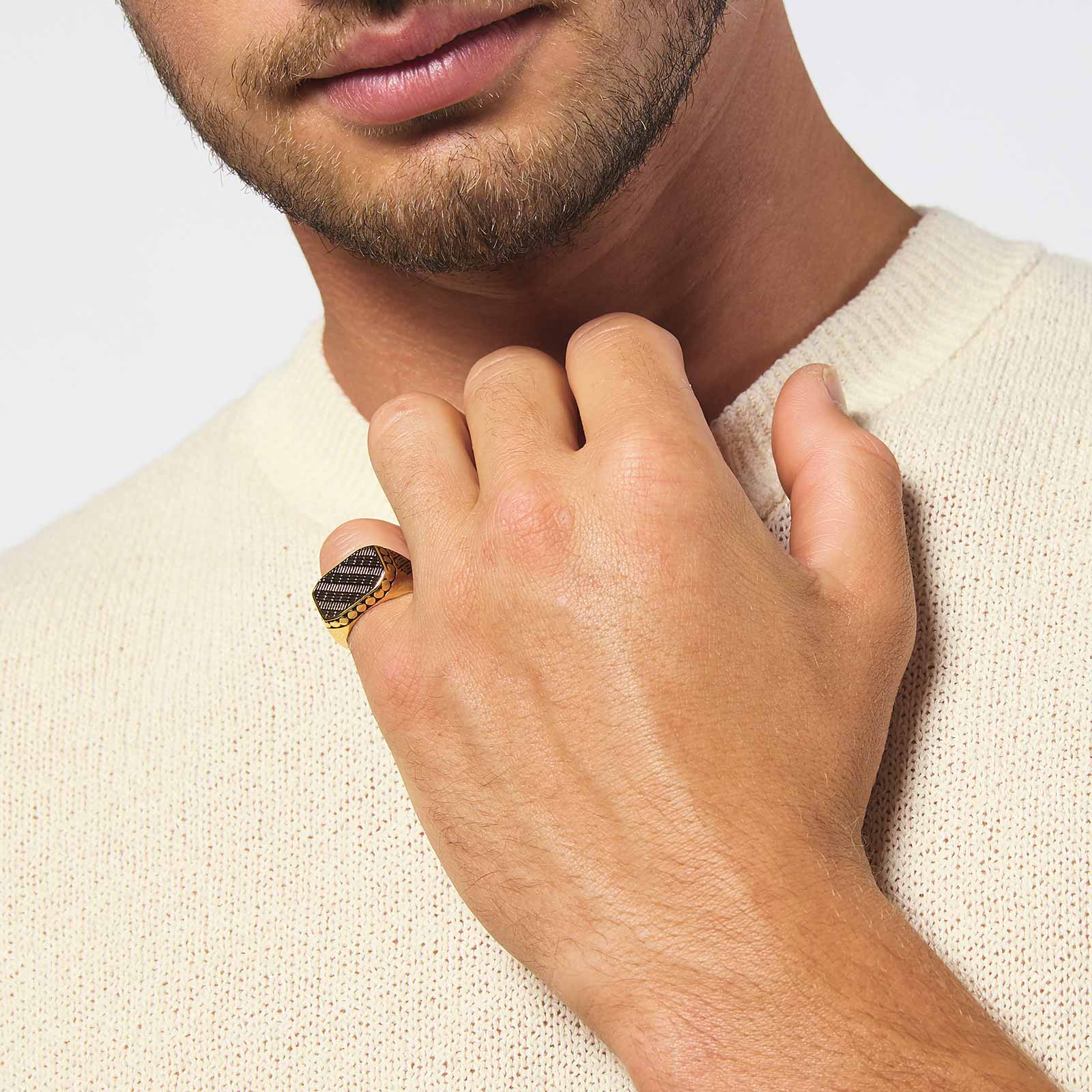 Stålring herr - guldfärgad klackring mönstrad