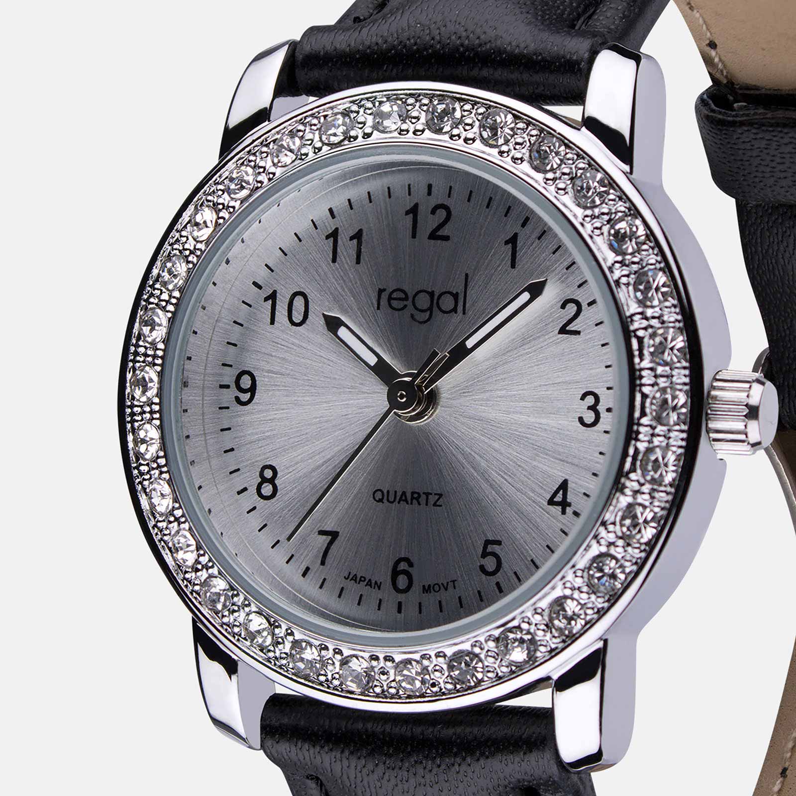 Svart barnklocka och armband i presentask