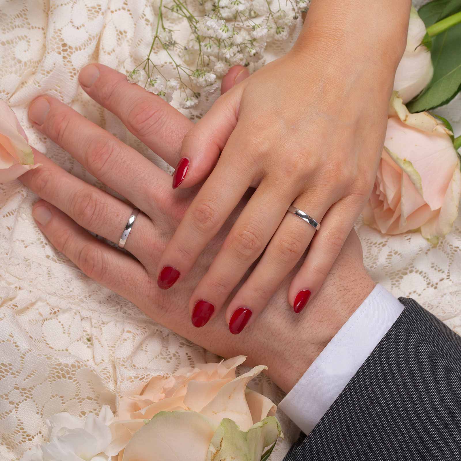 Förlovningsring 9k vitguld - kupad 3 mm / 1 mm