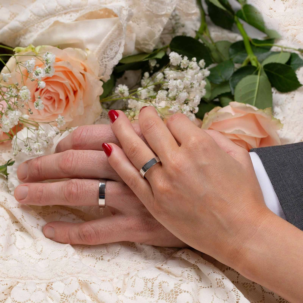 Förlovningsring 9k vitguld - rak 5 mm / 1,4 mm