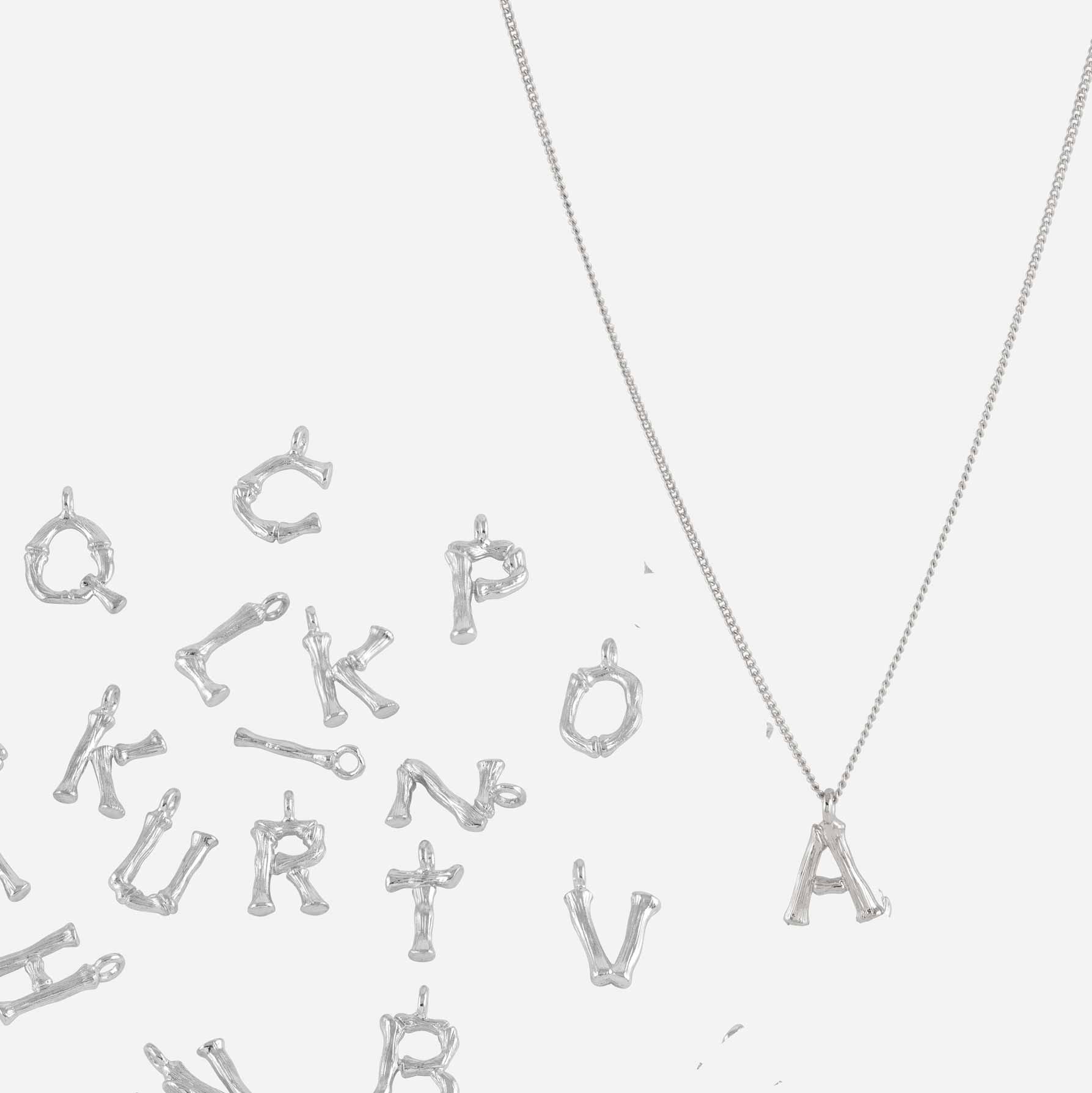 Halsband med bokstäver a-z Silver