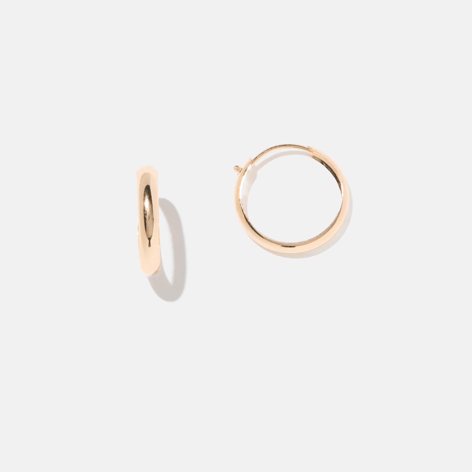 Örhängen 18k guld - kupade hoops 15 mm /3 mm