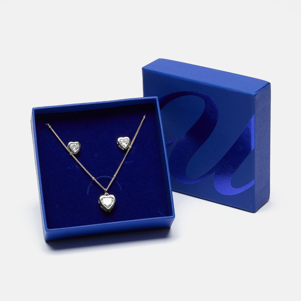 Smyckeset i äkta silver - halsband & örhängen