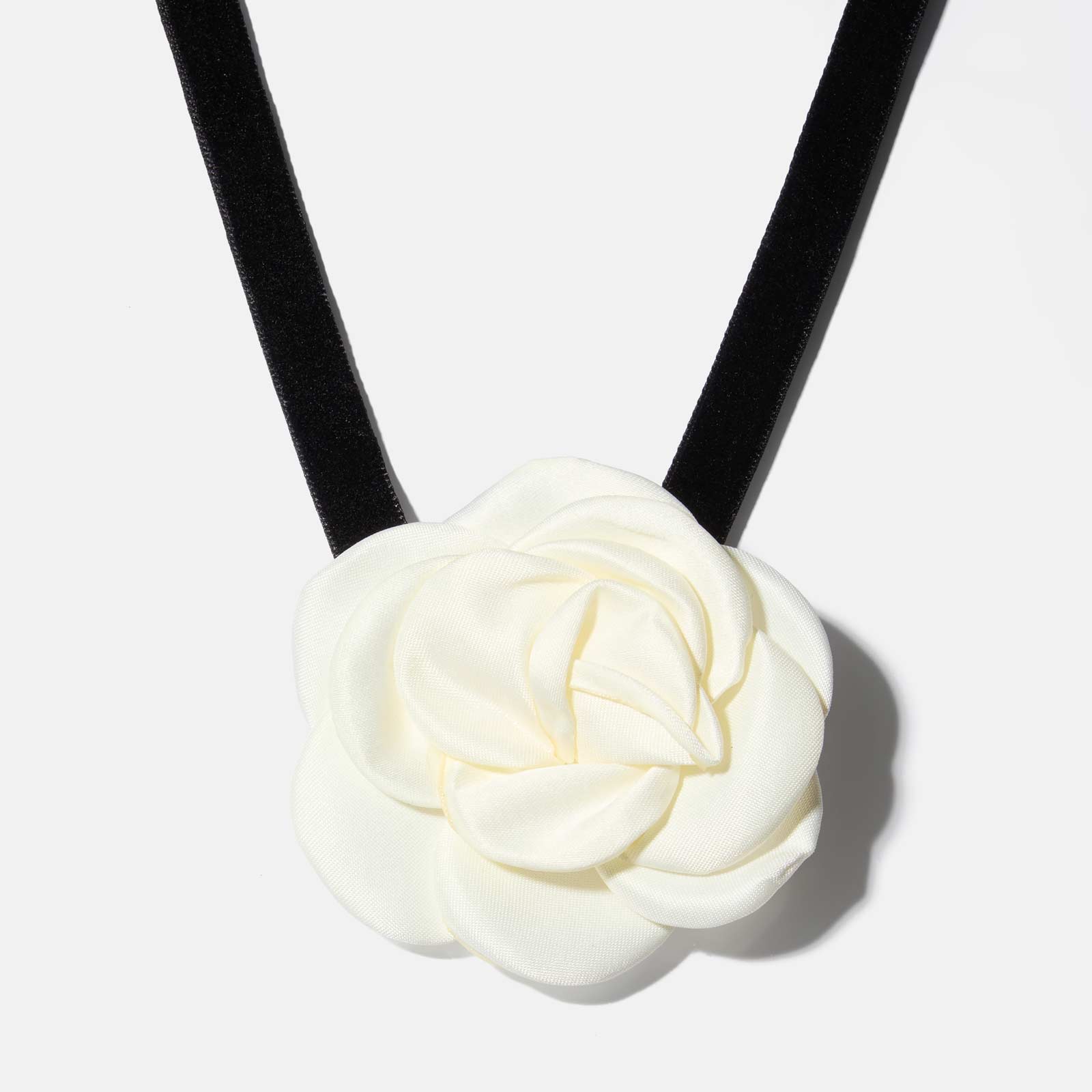 Halsband Choker - vit blomma