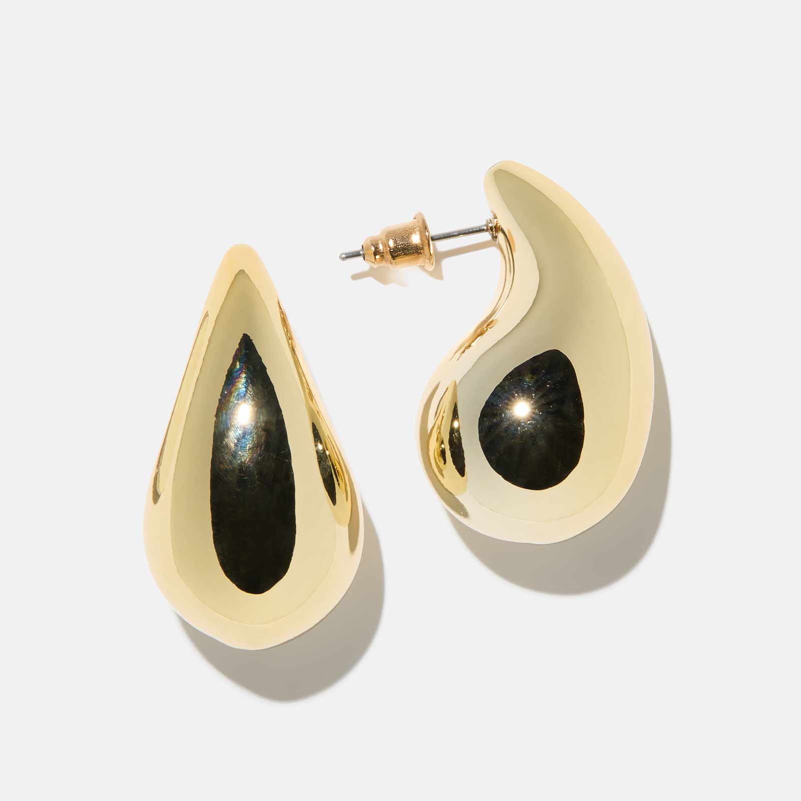 Guldfärgade örhängen - droppar