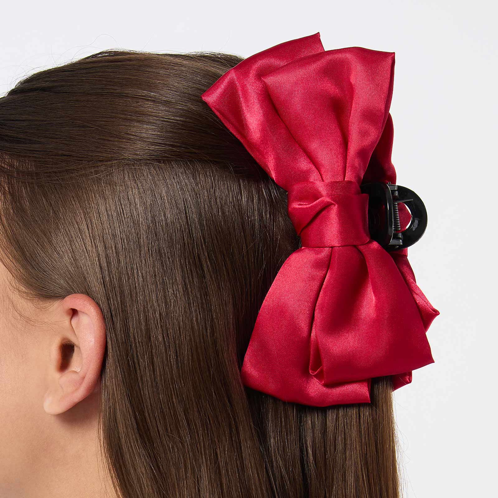 Hårklämma med röd rosett