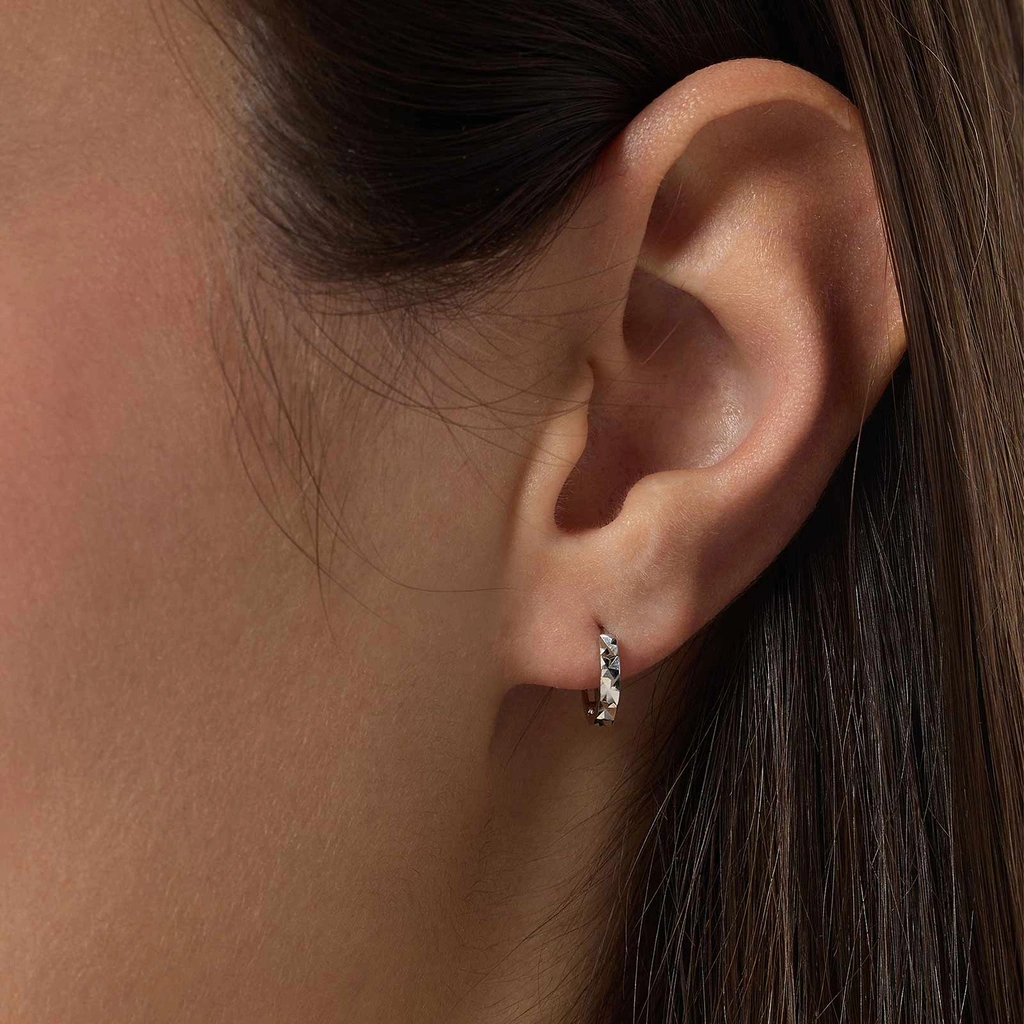 Hoops i äkta silver - mönstrad yta, 10mm