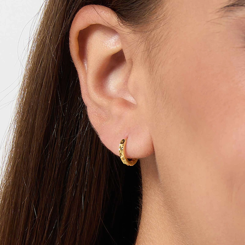 Guldpläterade hoops i äkta silver - mönstrad yta, 10mm