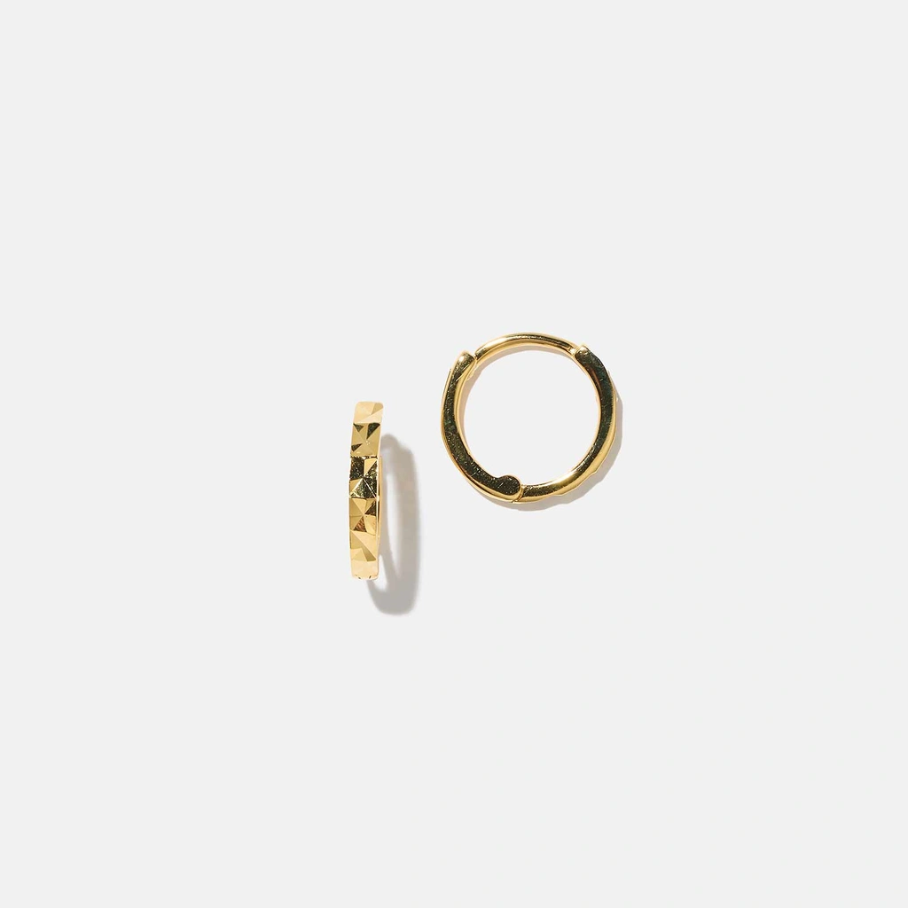 Guldpläterade hoops i äkta silver - mönstrad yta, 12mm