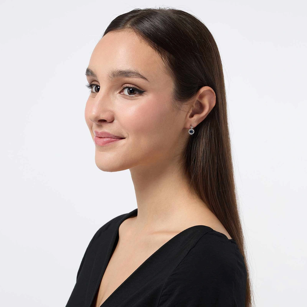 Studs i äkta silver -  blått hjärta med halo