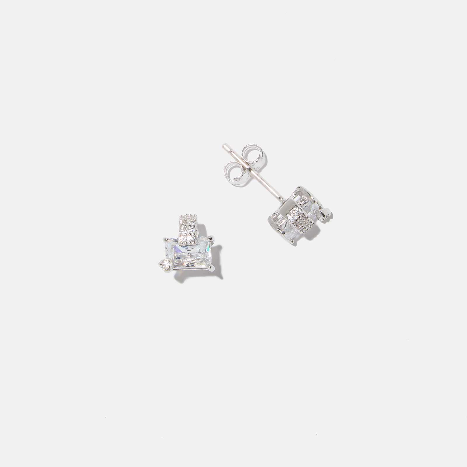 Studs i äkta silver -  Vit Zirkonia med hjärta