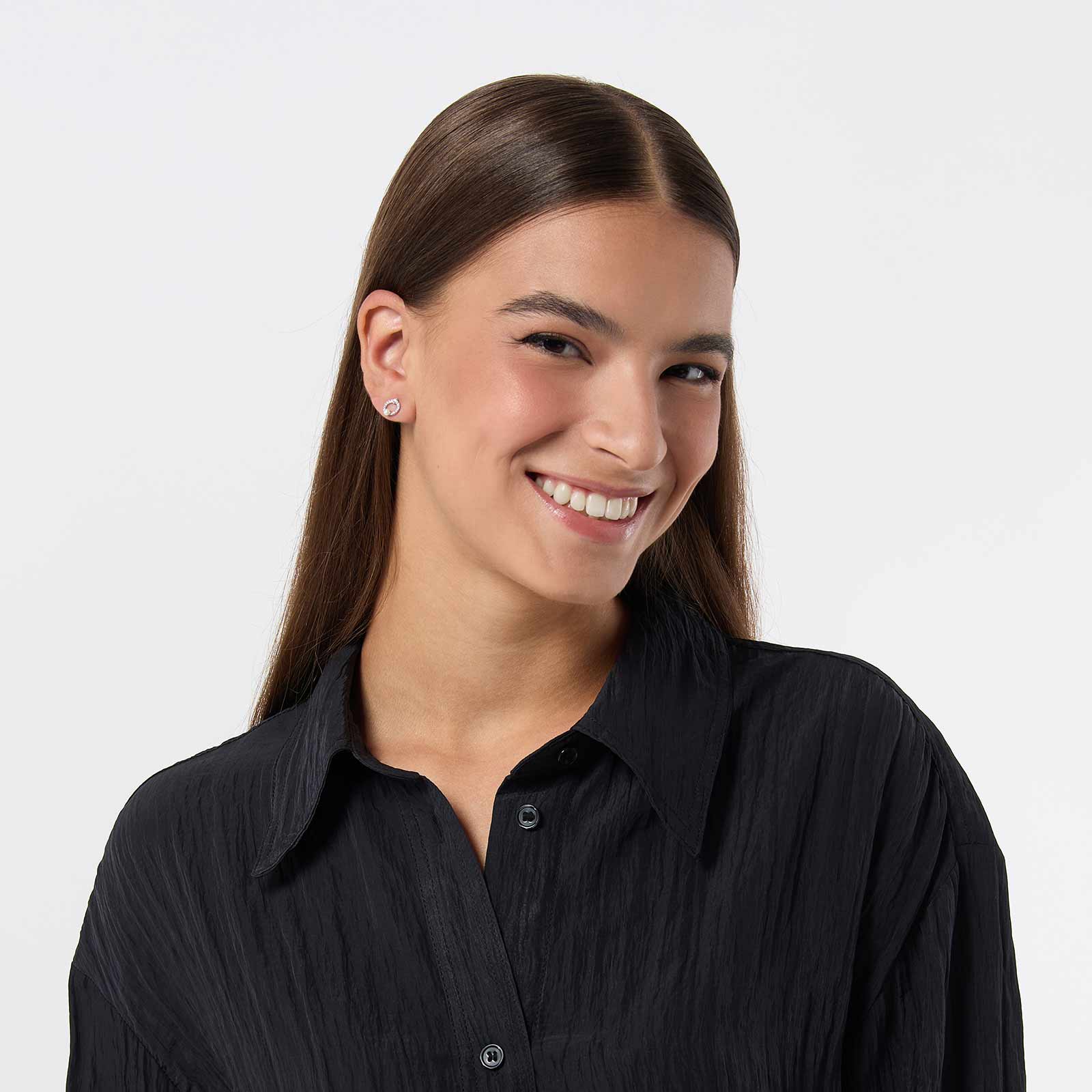 Örhängen i äkta silver - ringar med sötvattenpärla