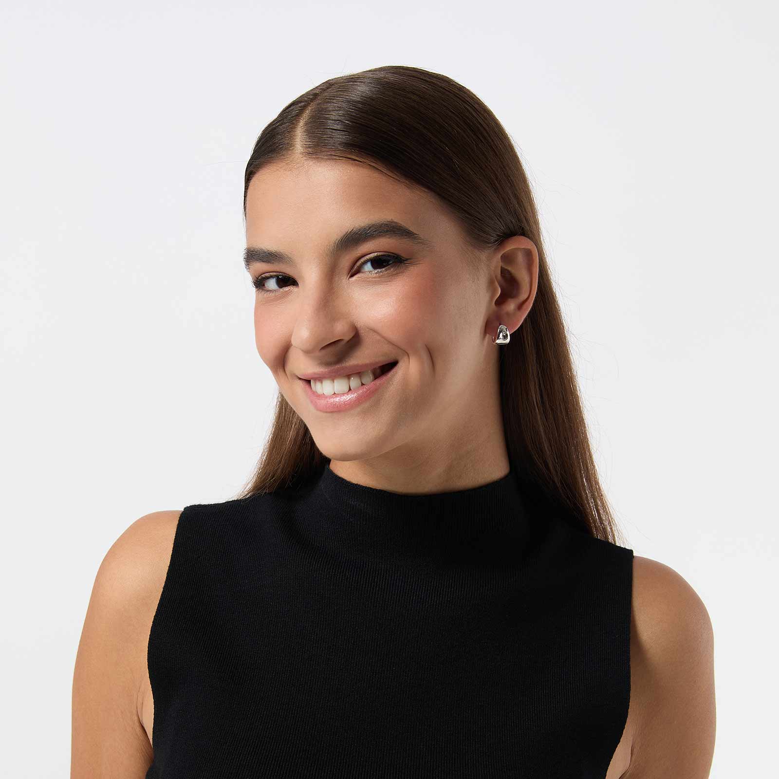 Örhängen i äkta silver - små buckliga hoops