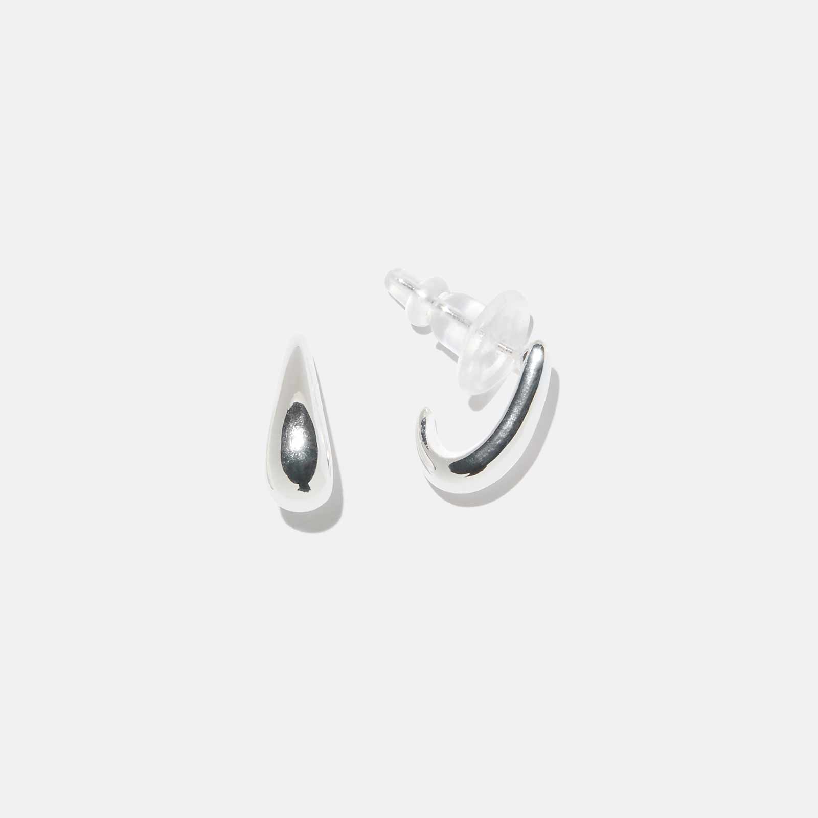 Silverfärgade örhängen - öppna hoops, 12mm