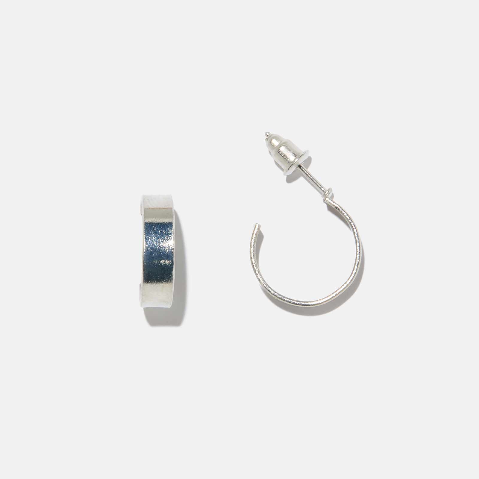 Silverfärgade örhängen - platta hoops 15mm
