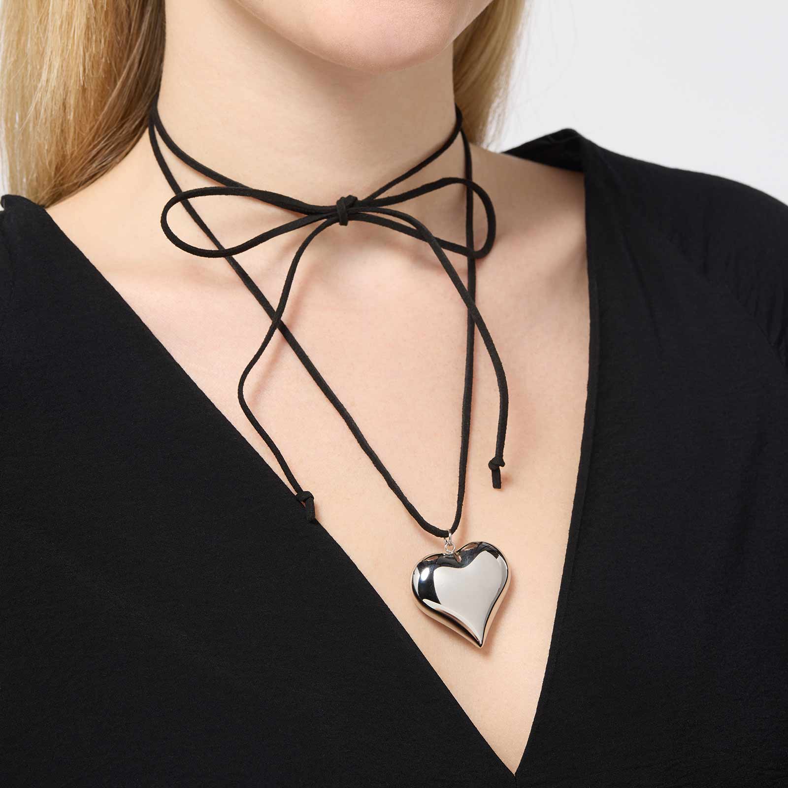 Halsband med stålhjärta - 144cm