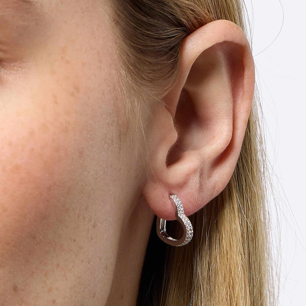 Örhängen i äkta silver - hjärtformade hoops, 25x15mm