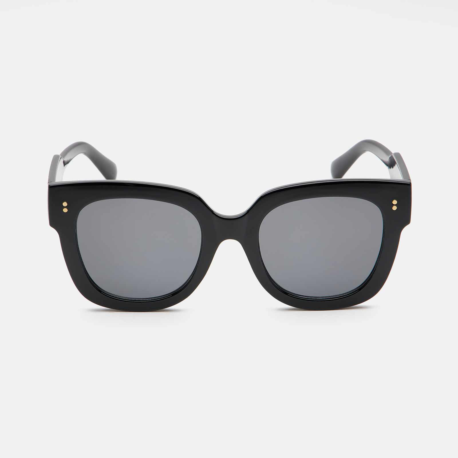 Solglasögon - svarta breda, retro