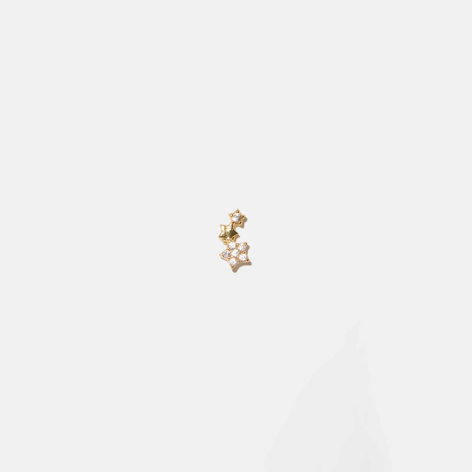 Guldfärgad Ear Piercing - stud med tre stjärnor