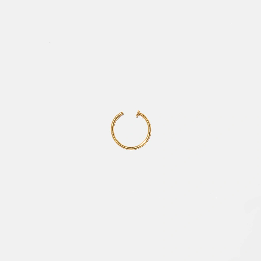 Guldfärgad näspiercing i stål - ring