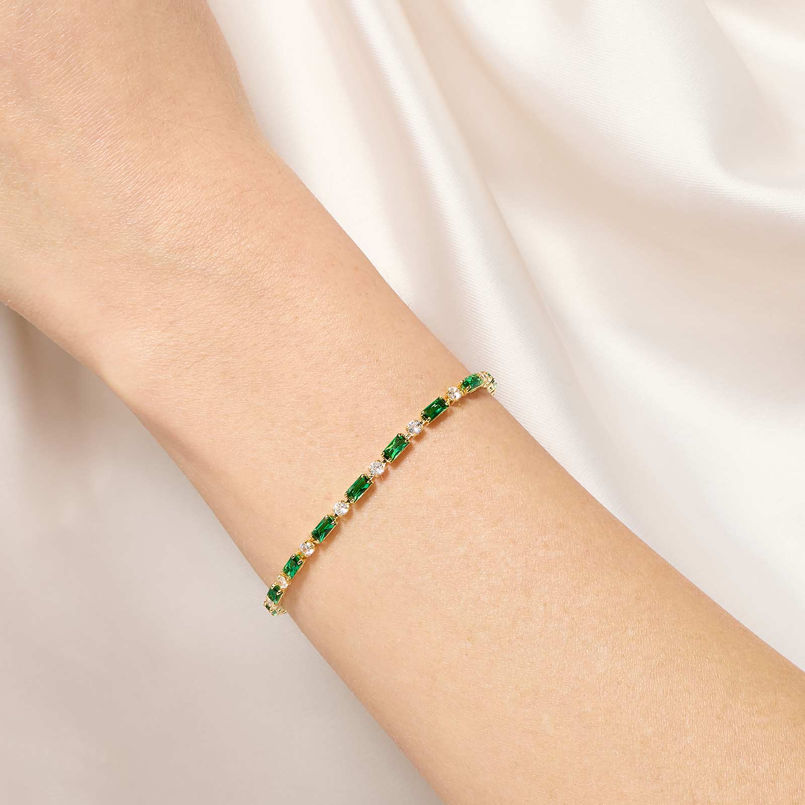 18k guldpläterat armband - gröna & vita stenar