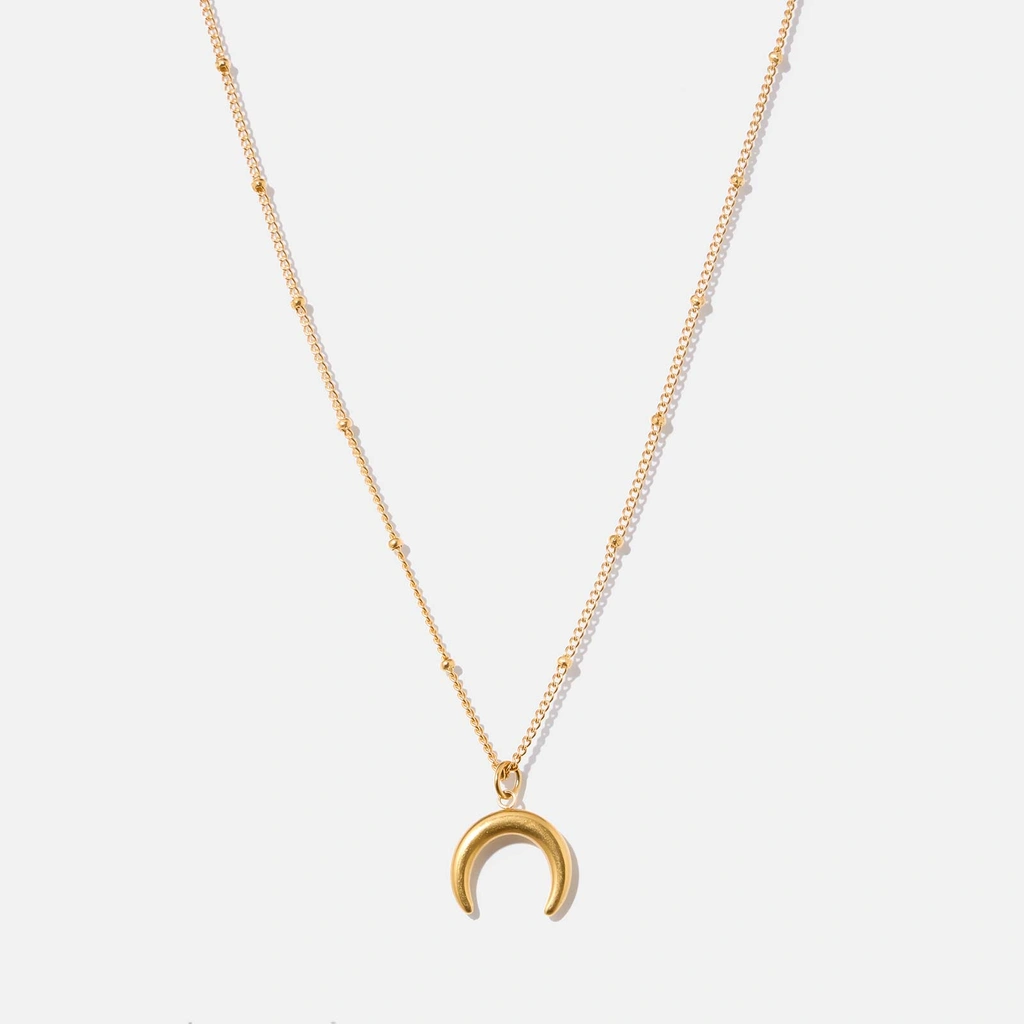 Guldpläterat stålhalsband med måne 45cm