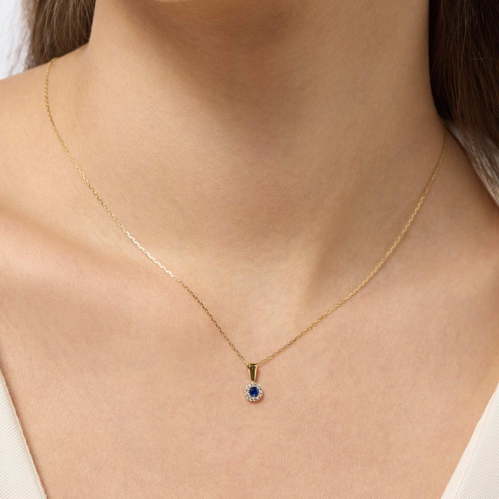 Halsband 18k guld med Carmoséhänge