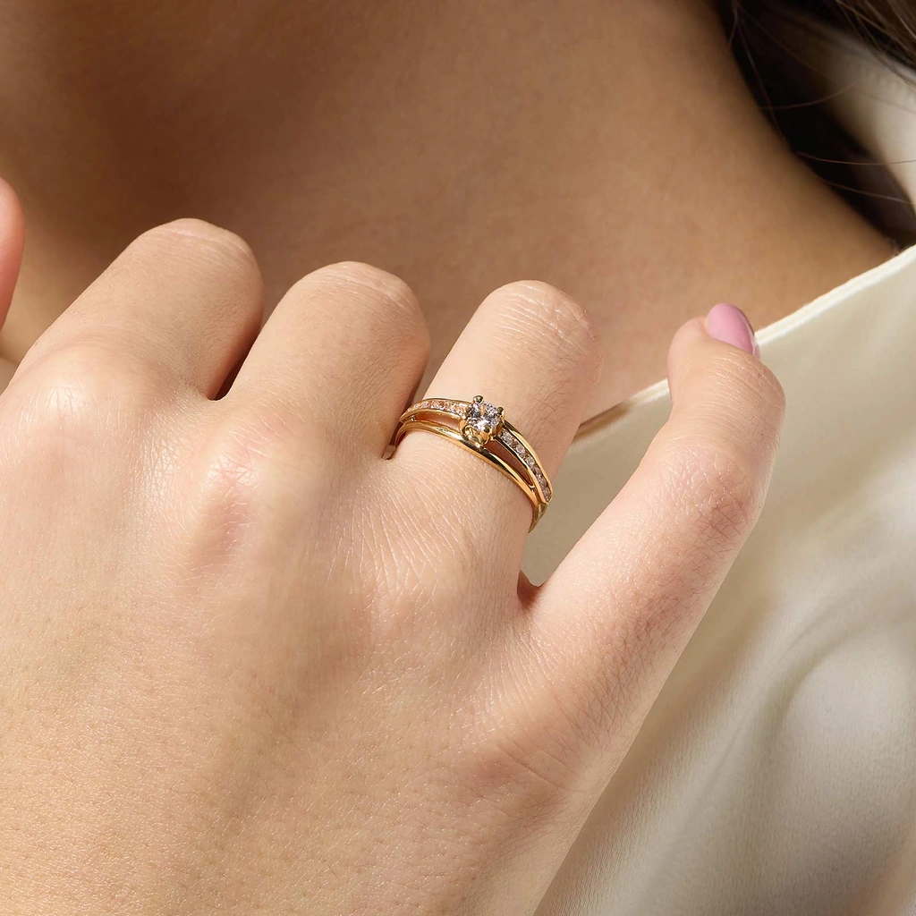 Ring 18k guld - sidostensring med Kubisk Zirkonia st.15