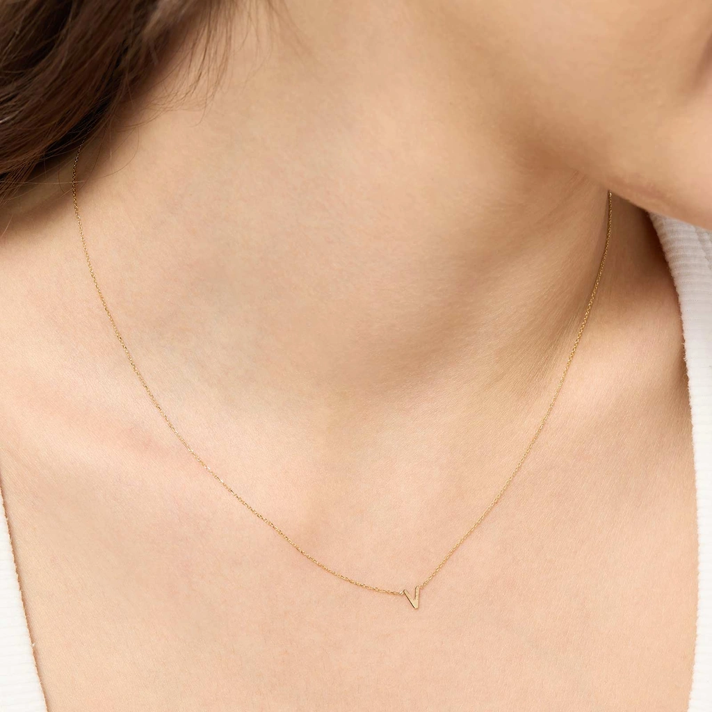 Halsband 9k guld - bokstav V, 43cm
