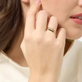 Ring 18k guld - fem Kubisk Zirkonia st. 18,5