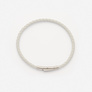 Vitt läderarmband med stålspänne