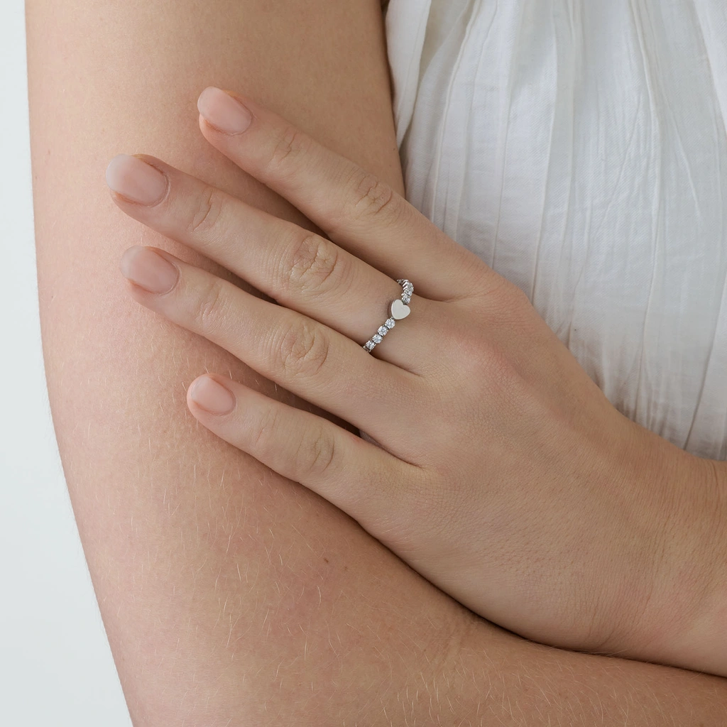 Rhodiumpläterad ring med hjärta, onesize